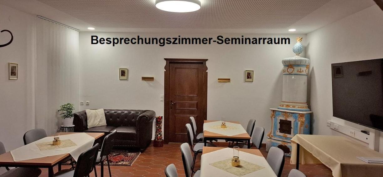 Hotel Schlair Kremsmuenster Exterior photo